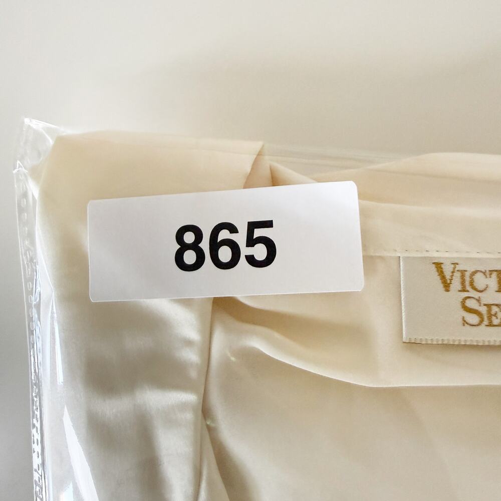 Vintage Victoria's Secret 100% Silk Sleep Shirt Cream - M - Picture 8 of 8